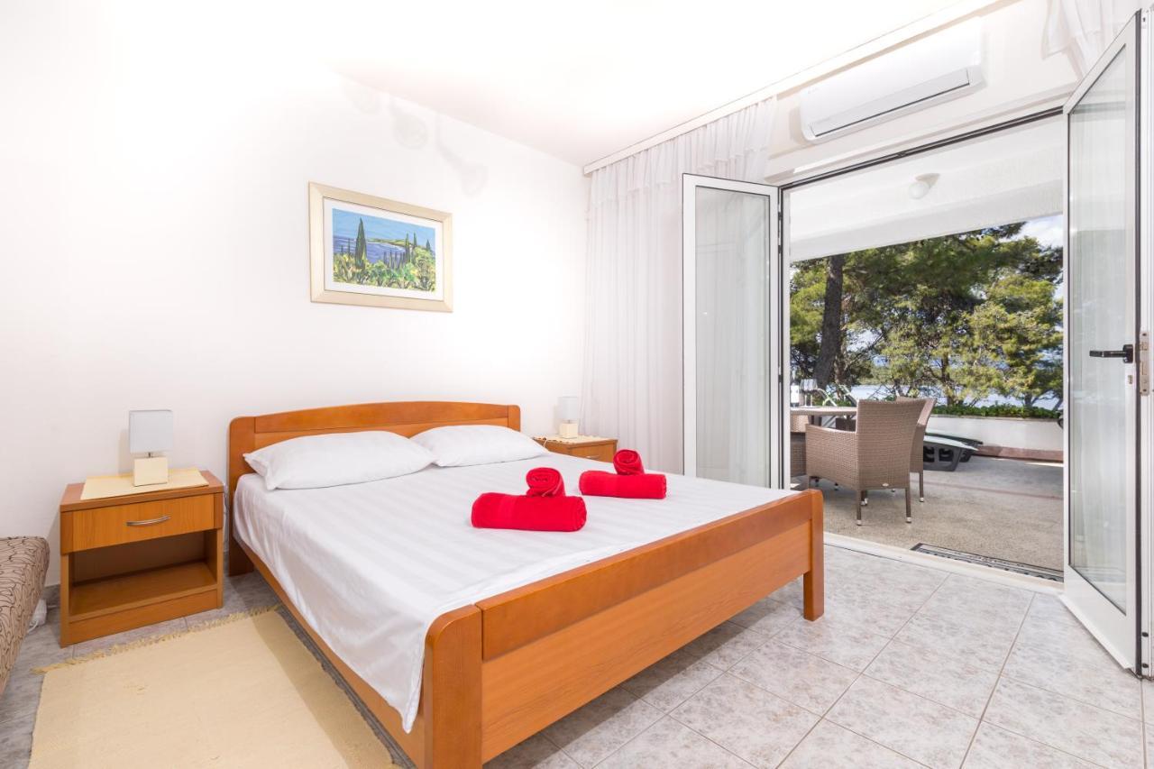 Apartments Dobronic イェルサ エクステリア 写真