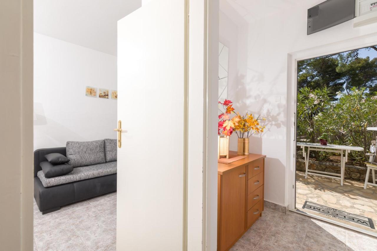 Apartments Dobronic イェルサ エクステリア 写真