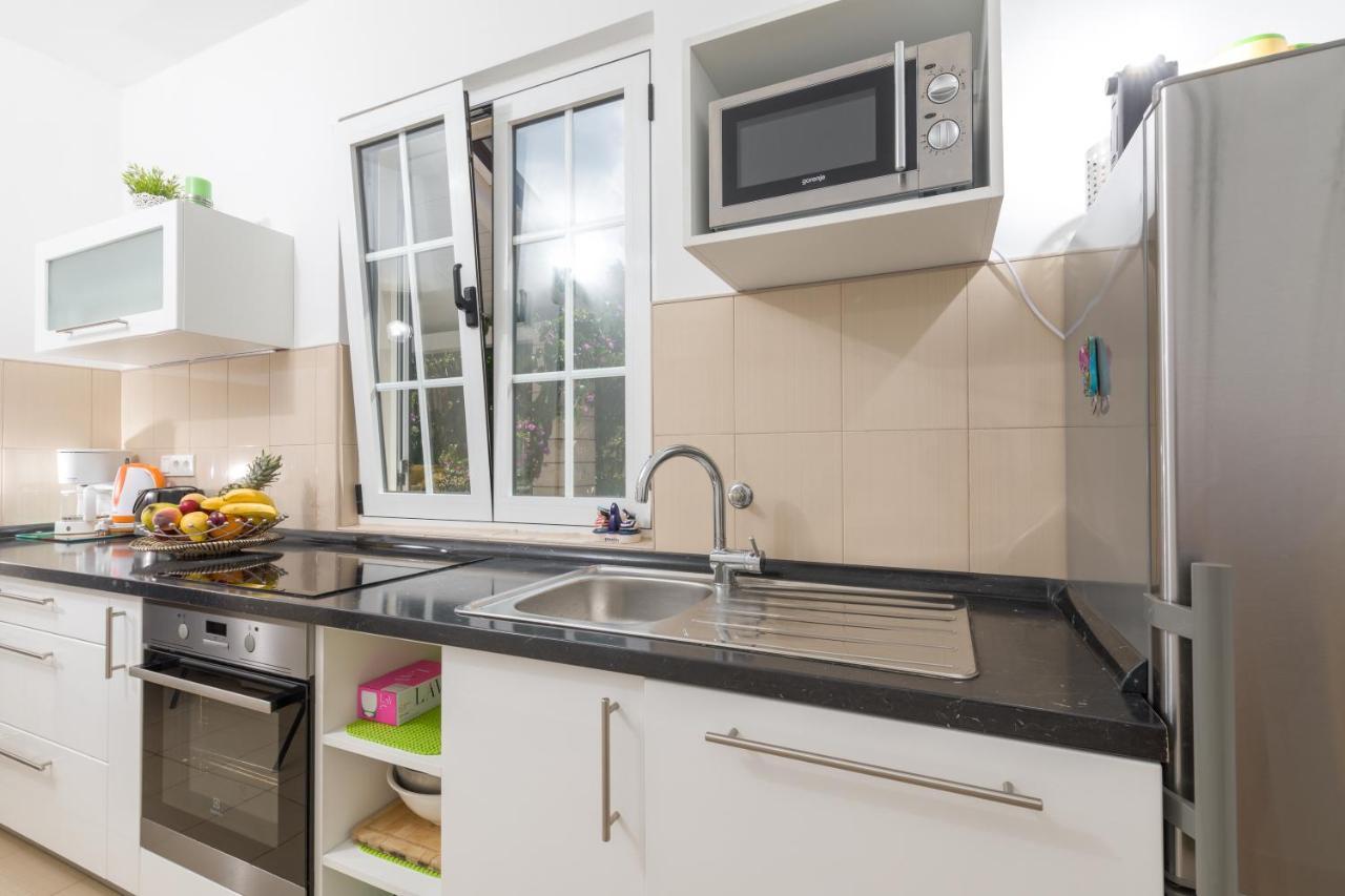 Apartments Dobronic イェルサ エクステリア 写真