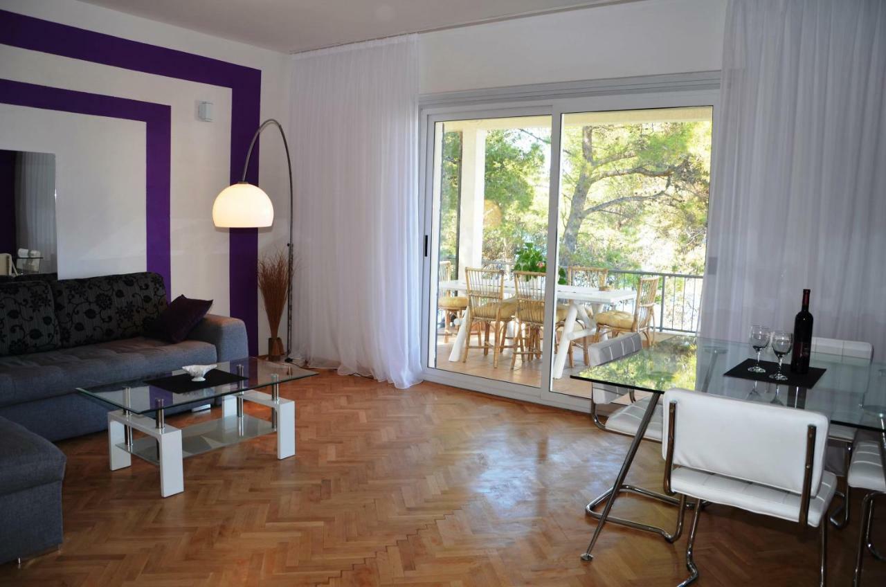 Apartments Dobronic イェルサ エクステリア 写真